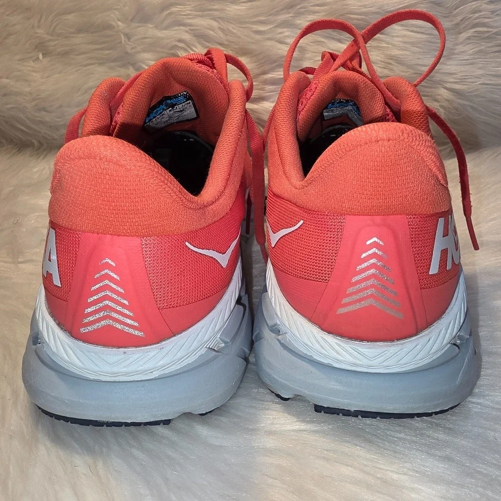Size 9.5 - Hoka One One HOKA Clifton 7 Hot Coral W